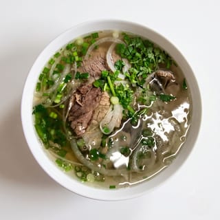 Meatballs with Egg Noodle Soup (Choi)